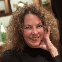 Headshot of Denise Kuriger